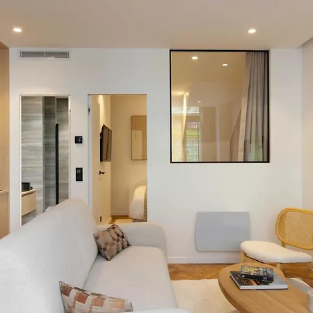 Beautiful Apartment- Jardin De Luxembourg Apartment *